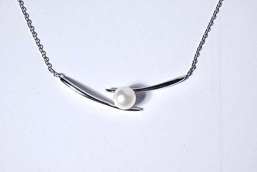 GRACE SELECTED Freshwater Pearl Necklace