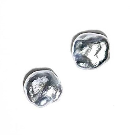 grey tahitian pearl - stud earrings (keshi))