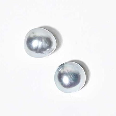grey tahitian pearl - Stud Earrings (Keshi))