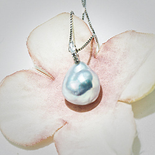 googleads_WhiteSouthSeaBaroquePearlPendant_pureelegance