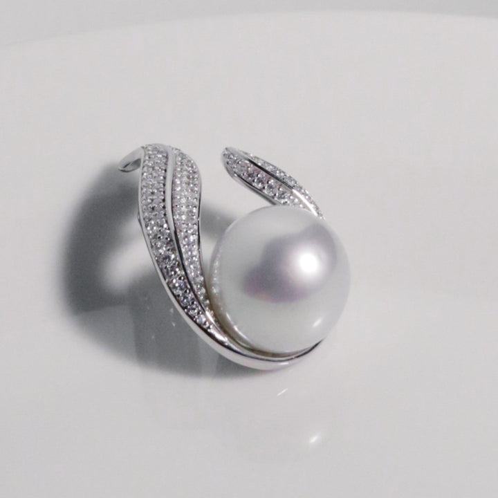 Statement pearl necklace worn for evening elegance — authentic fine jewellery by GRACE SELECTED, Adelaide